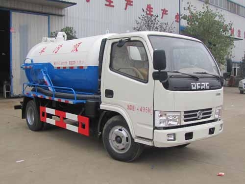 东风蓝牌吸污车