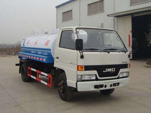 江铃洒水车